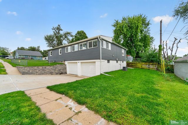 4454 S 61 Street, Omaha, NE 68117
