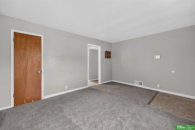 4454 S 61 Street, Omaha, NE 68117