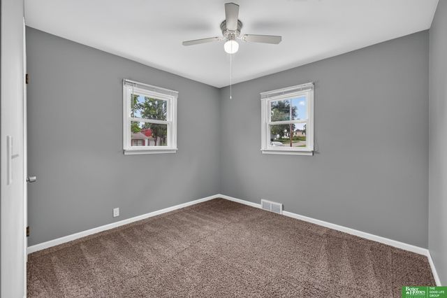 4454 S 61 Street, Omaha, NE 68117