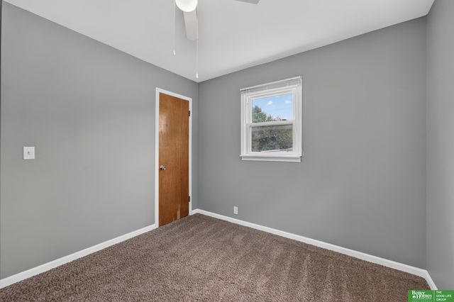 4454 S 61 Street, Omaha, NE 68117