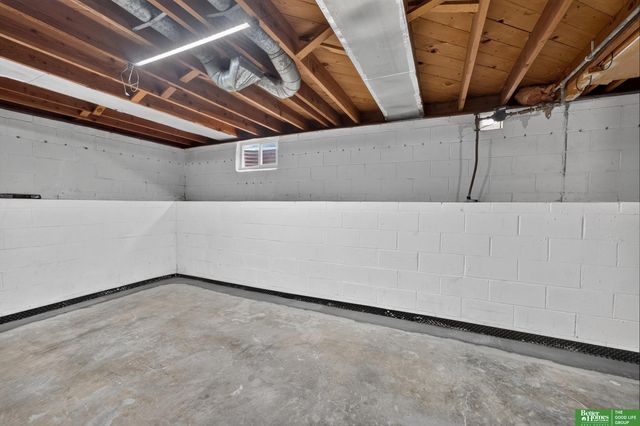 4454 S 61 Street, Omaha, NE 68117