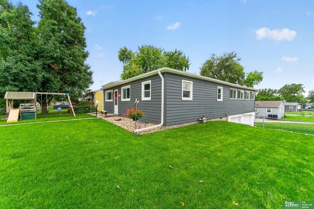 4454 S 61 Street, Omaha, NE 68117