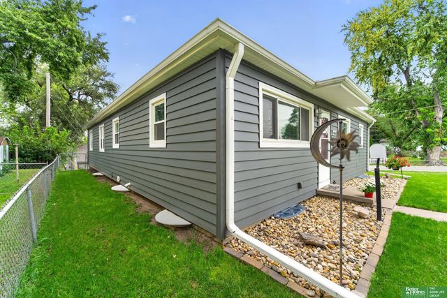 4454 S 61 Street, Omaha, NE 68117
