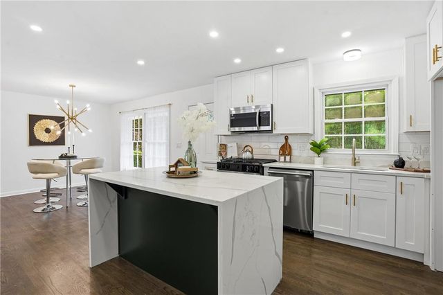 2437 Flair Knoll Drive, Atlanta, GA 30345