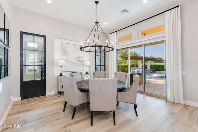 2766 E BONANZA Court, Gilbert, AZ 85297