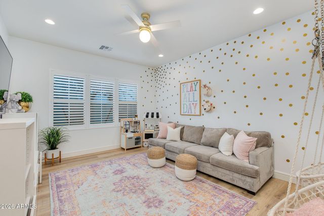 2766 E BONANZA Court, Gilbert, AZ 85297