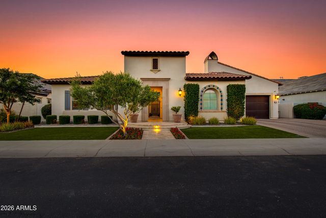 2766 E BONANZA Court, Gilbert, AZ 85297