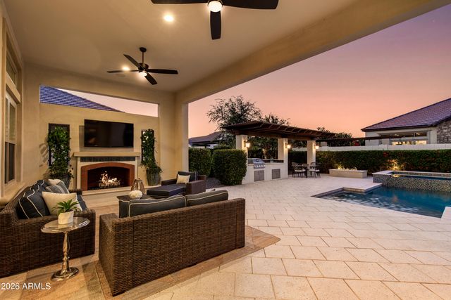 2766 E BONANZA Court, Gilbert, AZ 85297