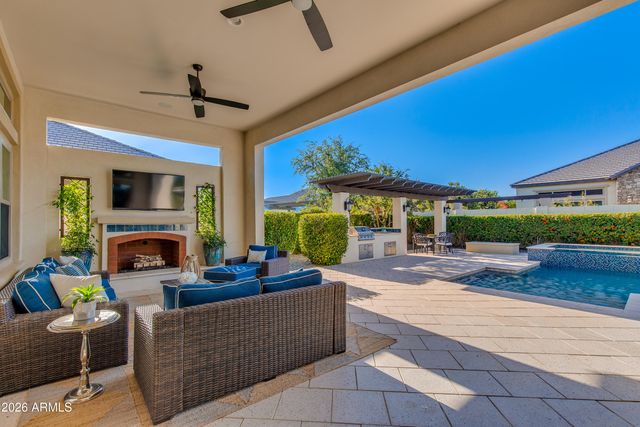 2766 E BONANZA Court, Gilbert, AZ 85297