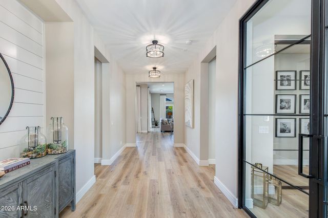 2766 E BONANZA Court, Gilbert, AZ 85297