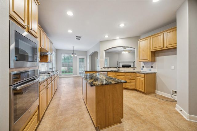 1766 Lakeside Enclave Drive, Houston, TX 77077