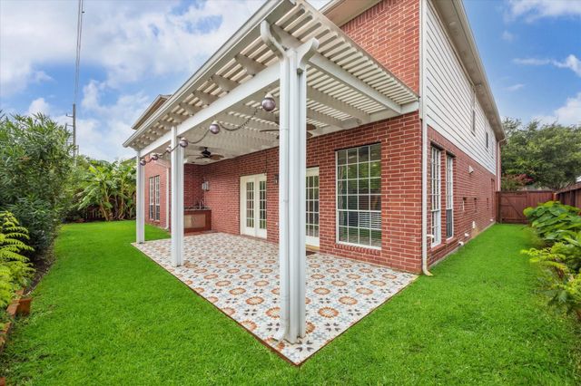 1766 Lakeside Enclave Drive, Houston, TX 77077