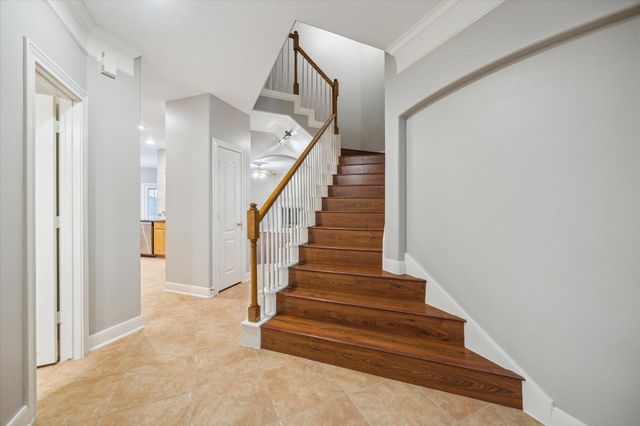 1766 Lakeside Enclave Drive, Houston, TX 77077