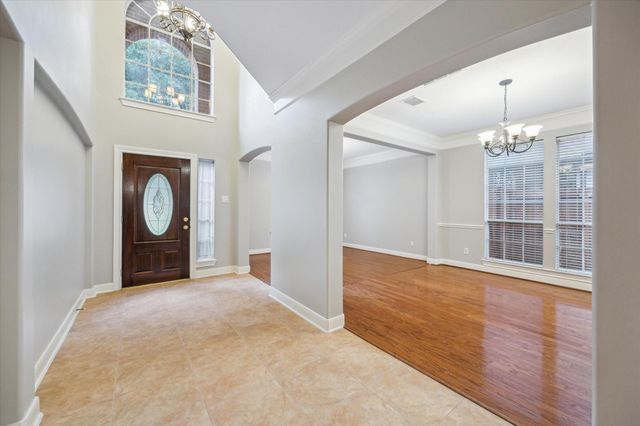 1766 Lakeside Enclave Drive, Houston, TX 77077