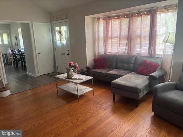 4 ALEXANDER, Wenonah, NJ 08090