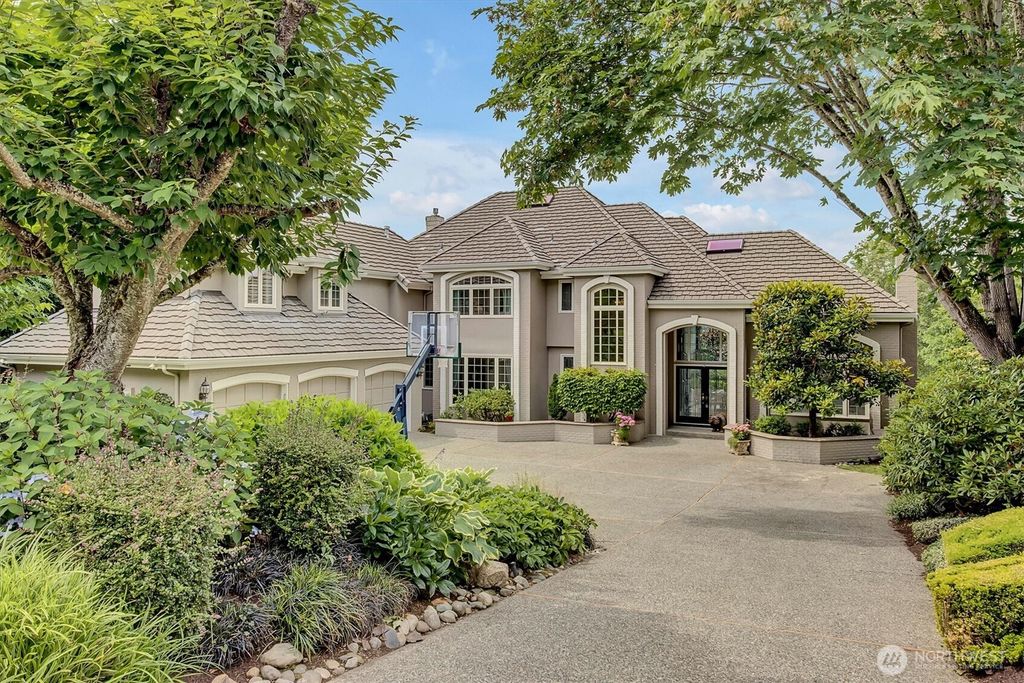 13935 209th Avenue NE, Woodinville, WA 98077