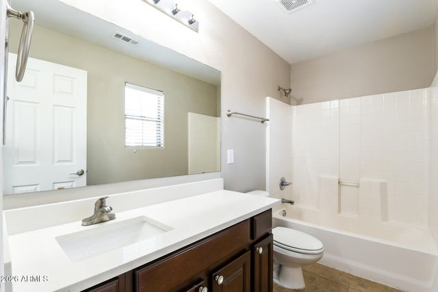451 S HAWES Road 18, Mesa, AZ 85208