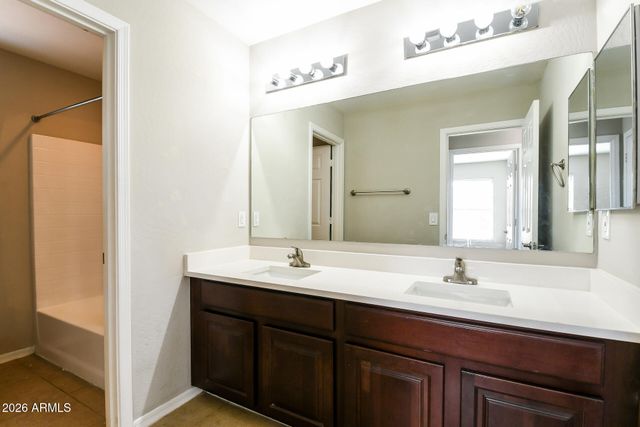451 S HAWES Road 18, Mesa, AZ 85208