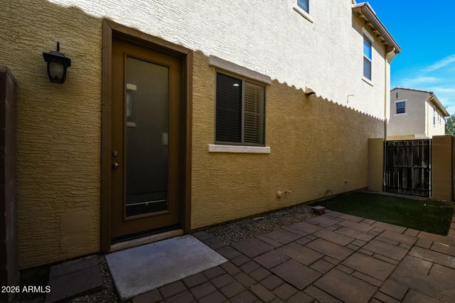 451 S HAWES Road 18, Mesa, AZ 85208