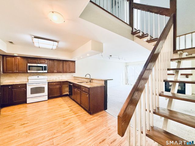 1400 Bedford Street 11, Stamford, CT 06905