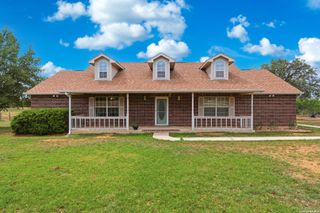 626 Home Crossing, Adkins, TX 78101