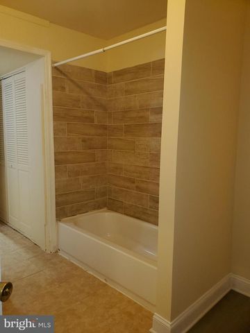8666 BRAE BROOKE DR, Lanham, MD 20706