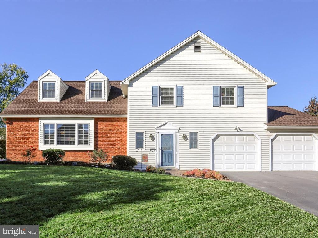 5256 STRATHMORE DR, Mechanicsburg, PA 17050