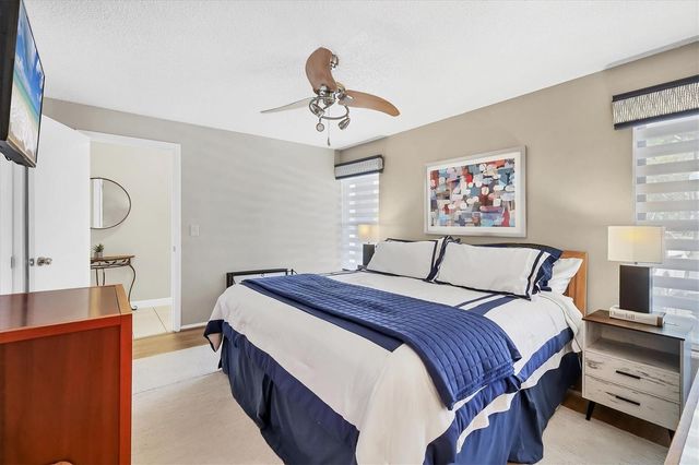 3041 QUAIL HOLLOW 27, Sarasota, FL 34235