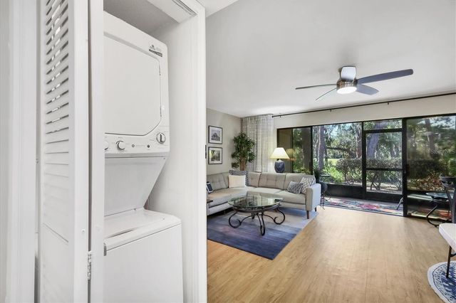 3041 QUAIL HOLLOW 27, Sarasota, FL 34235