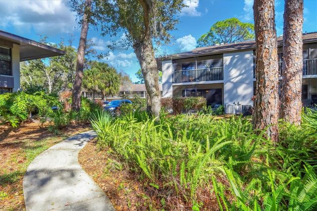 3041 QUAIL HOLLOW 27, Sarasota, FL 34235