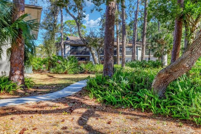 3041 QUAIL HOLLOW 27, Sarasota, FL 34235