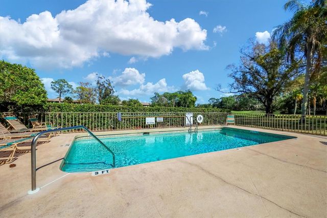 3041 QUAIL HOLLOW 27, Sarasota, FL 34235