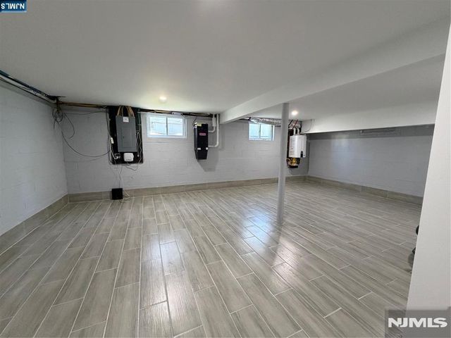 332 Kipp Avenue, Elmwood Park, NJ 07407