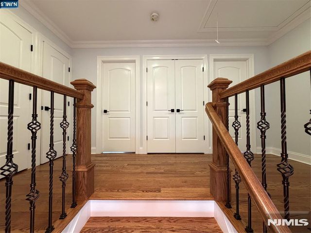 332 Kipp Avenue, Elmwood Park, NJ 07407
