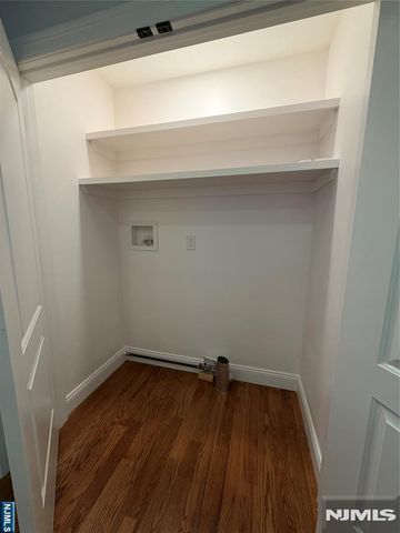 332 Kipp Avenue, Elmwood Park, NJ 07407