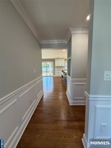 332 Kipp Avenue, Elmwood Park, NJ 07407