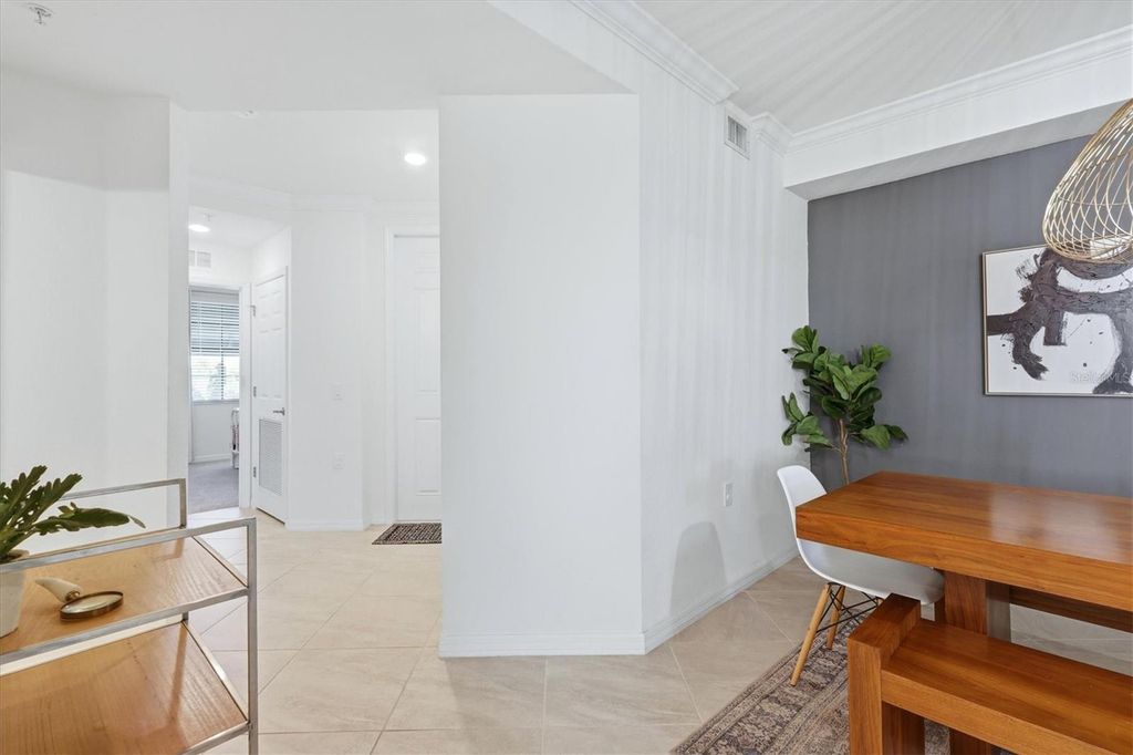 Image 11 of property listing at 17626 GAWTHROP DRIVE 208, Bradenton, FL 34211