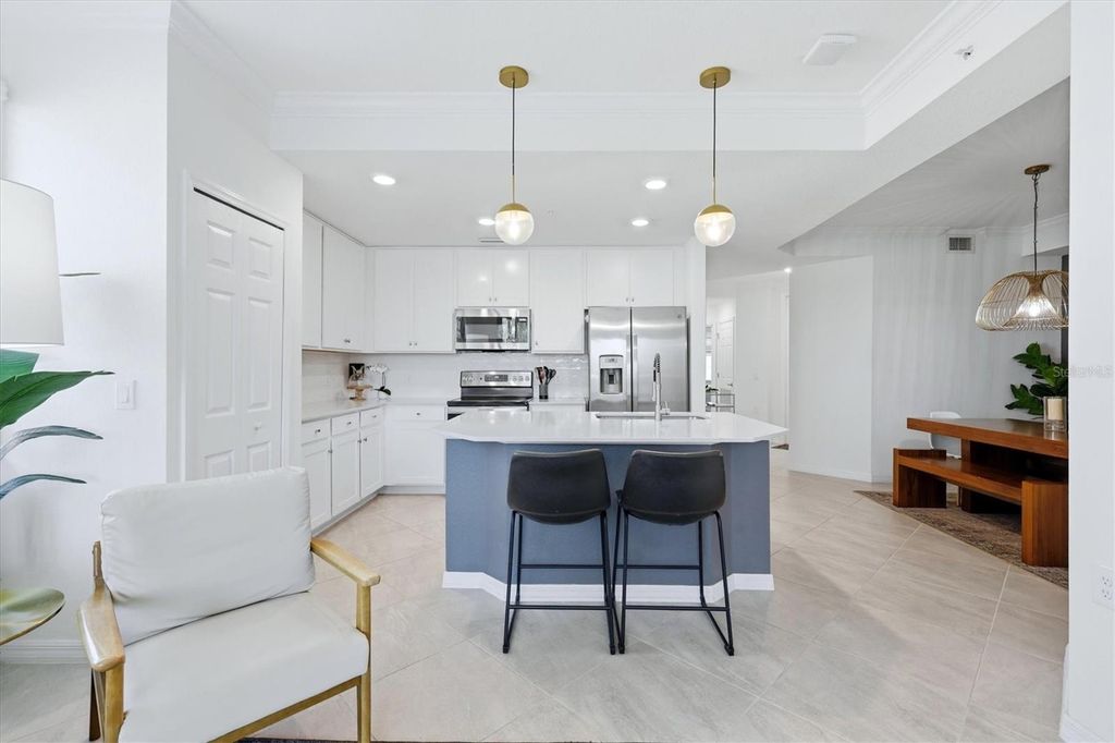 Image 17 of property listing at 17626 GAWTHROP DRIVE 208, Bradenton, FL 34211