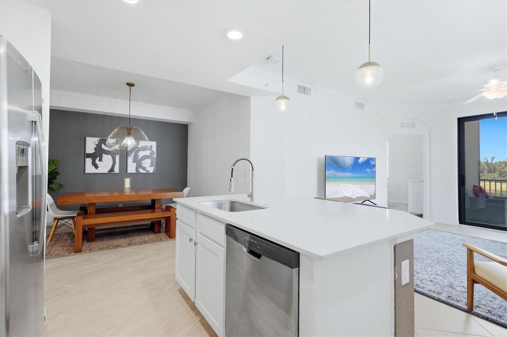 Image 18 of property listing at 17626 GAWTHROP DRIVE 208, Bradenton, FL 34211