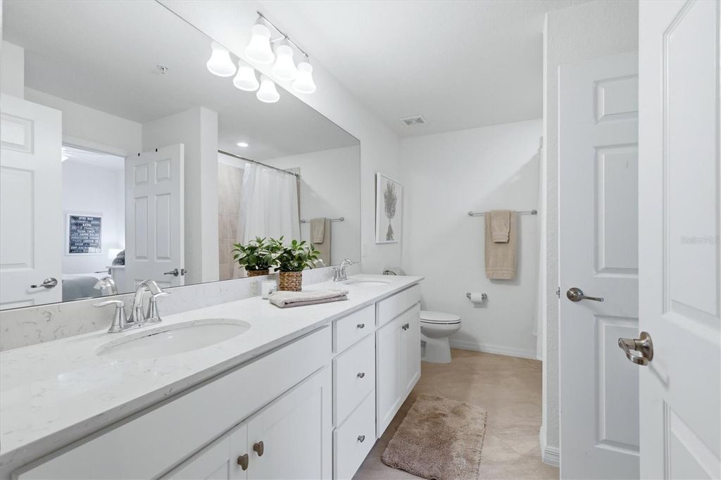 Image 22 of property listing at 17626 GAWTHROP DRIVE 208, Bradenton, FL 34211