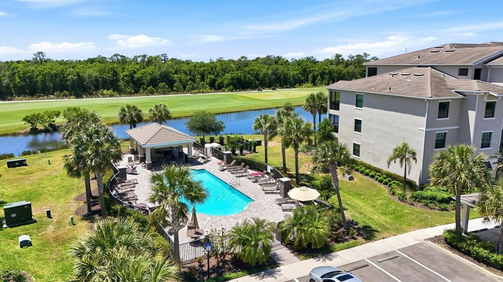 Image 36 of property listing at 17626 GAWTHROP DRIVE 208, Bradenton, FL 34211