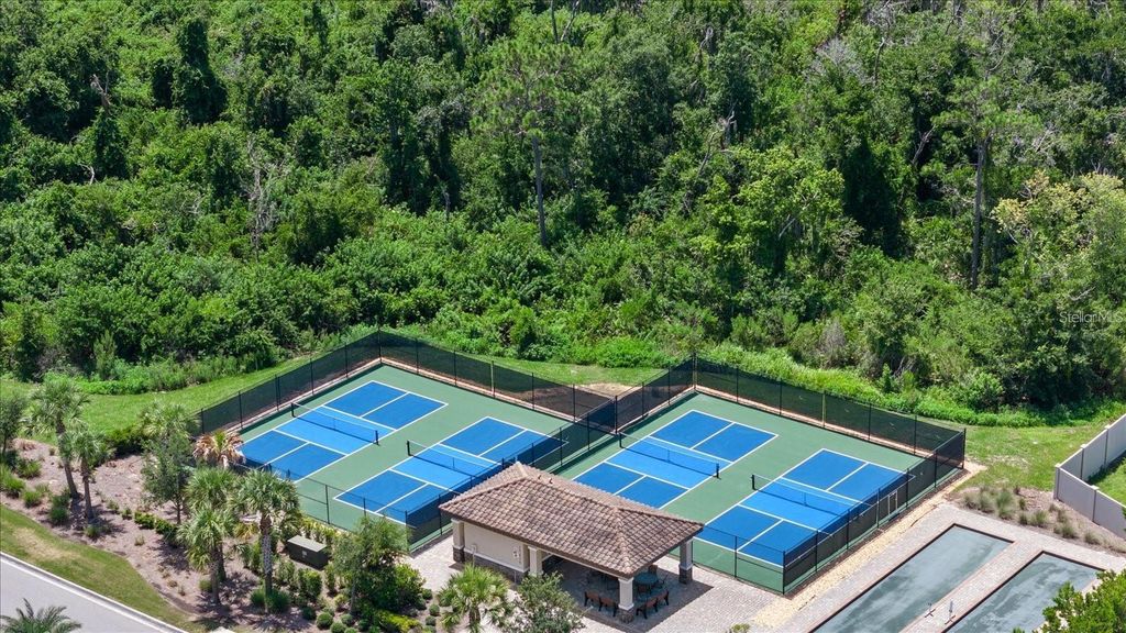 Image 40 of property listing at 17626 GAWTHROP DRIVE 208, Bradenton, FL 34211