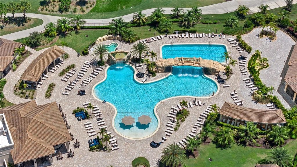 Image 46 of property listing at 17626 GAWTHROP DRIVE 208, Bradenton, FL 34211