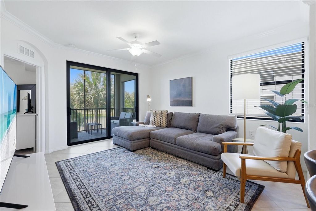 Image 6 of property listing at 17626 GAWTHROP DRIVE 208, Bradenton, FL 34211