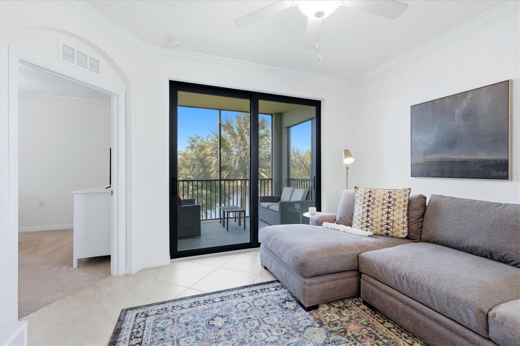 Image 8 of property listing at 17626 GAWTHROP DRIVE 208, Bradenton, FL 34211