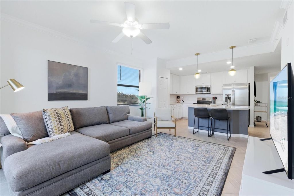 Image 9 of property listing at 17626 GAWTHROP DRIVE 208, Bradenton, FL 34211