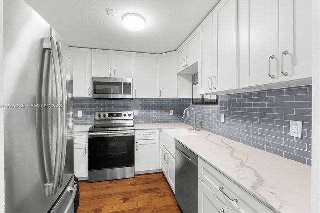 800 West Ave 527, Miami Beach, FL 33139