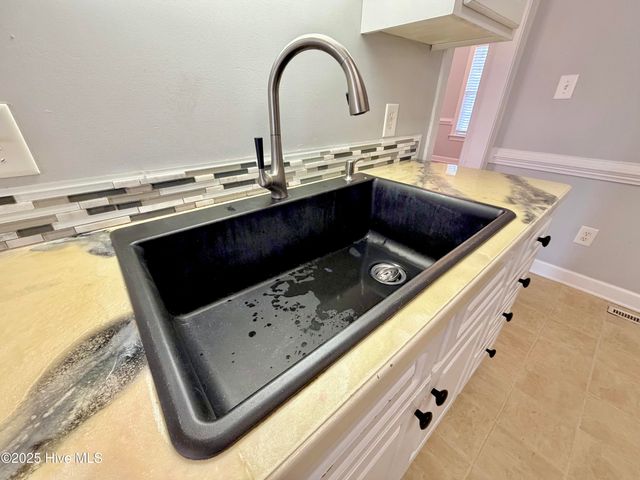 207 Dogwood Estates Lane, Goldsboro, NC 27534