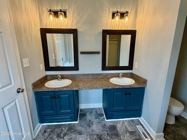 207 Dogwood Estates Lane, Goldsboro, NC 27534