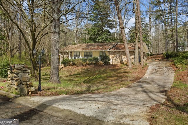 408 Willow Creek Road, Fairburn, GA 30213
